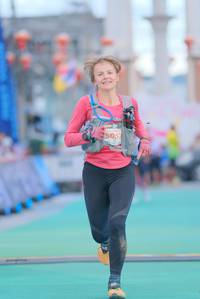 BIB: 100, 5057
                            <button type="button" onclick="openModal(21765444)" class="btn btn-primary btn-sm float-right btn-popup" data-toggle="modal" data-target=".modal-high-quality">
                        <i class="fas fa-shopping-cart"></i> Add to Cart
                    </button>
                                            <button type="button" onclick="isThisMe(21765444, true)" class="btn btn-success btn-sm float-right btn-popup btn-isme hidden" data-toggle="tooltip" data-placement="bottom" title="นี่คือรูปของคุณใช่ไหม คลิกที่นี่เพื่อเอาเข้าอัลบั้ม">
                        <i class="fas fa-plus"></i> Add to album
                    </button>
                    <button type="button" onclick="isThisMe(21765444, false)" class="btn btn-warning btn-sm float-right btn-popup btn-isnotme hidden">
                        <i class="fas fa-ban"></i> Remove from album
                    </button>